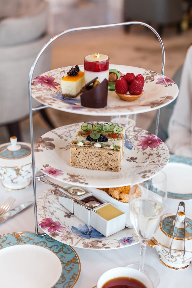 Four Seasons Hotel Baku 44/55