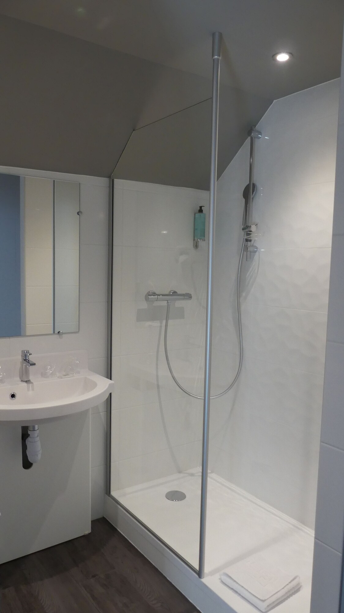 غرفة بسرير مزدوج، Break Hotel Vierzon 4/4