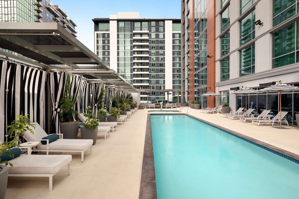 Carte Hotel San Diego Downtown Curio Collection By Hilton 3/87