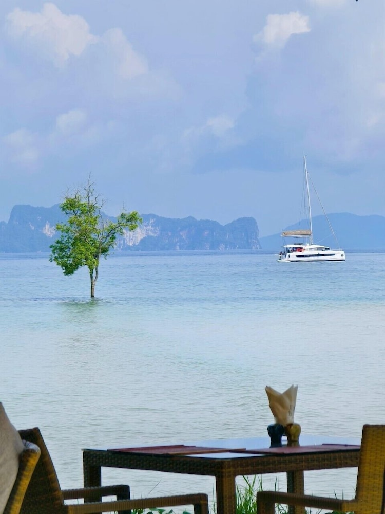 Nakamanda Resort And Spa 75/79