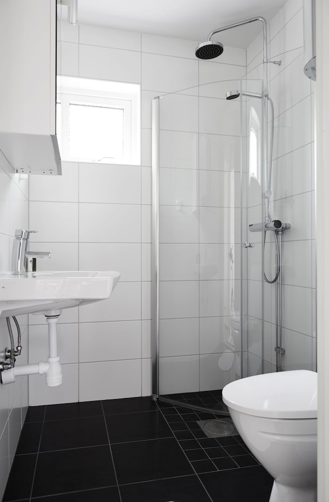 Sjöstugans Hotell & Stugby 44/50