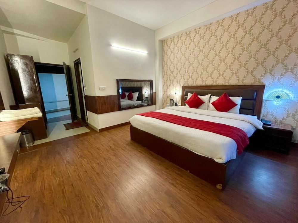استوديو سوبيريور بسرير فردي بإطلالة على الجبل بغرفة نوم واحدة للمدخنين، Hotel Sitara International 2/5