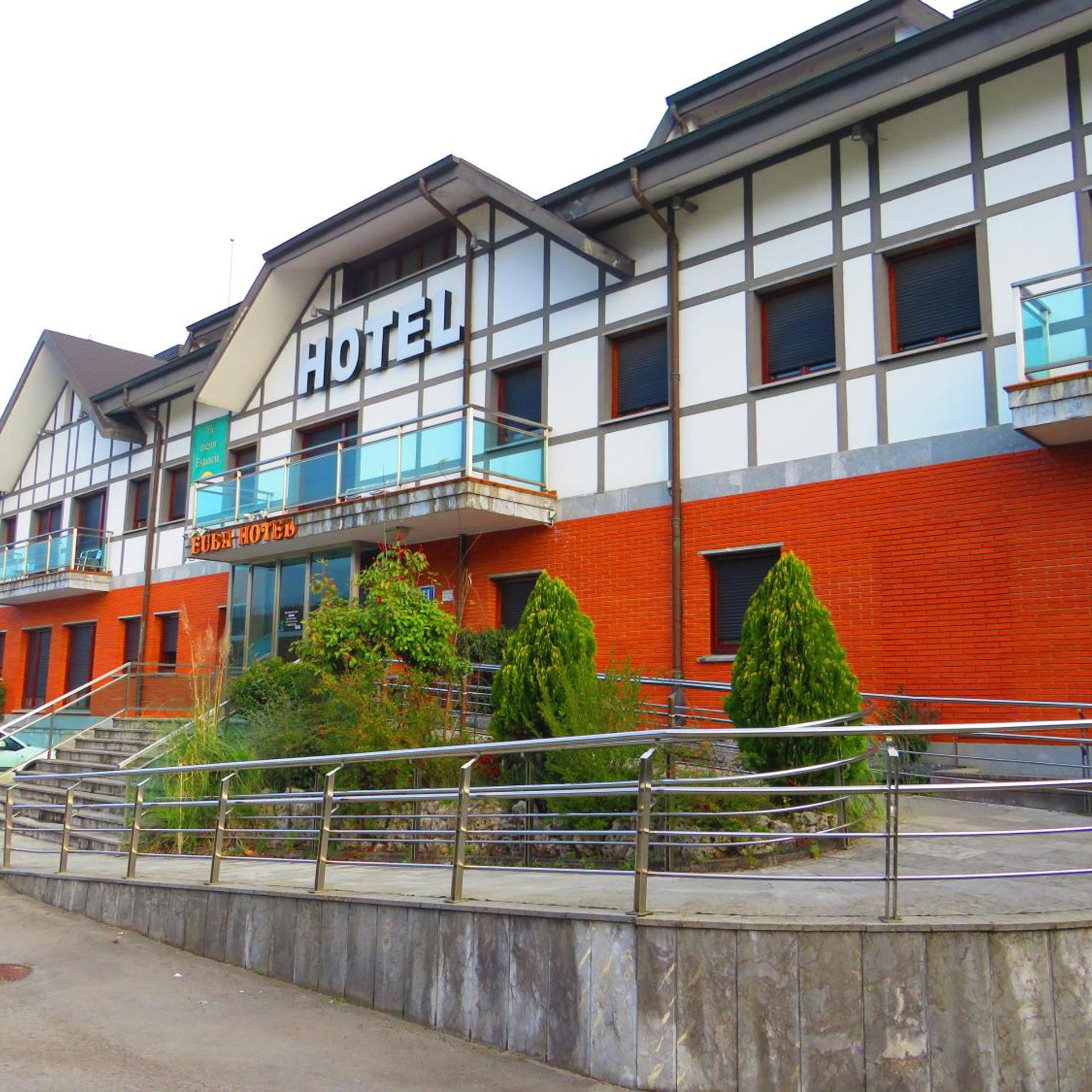 Euba Hotel 4/50