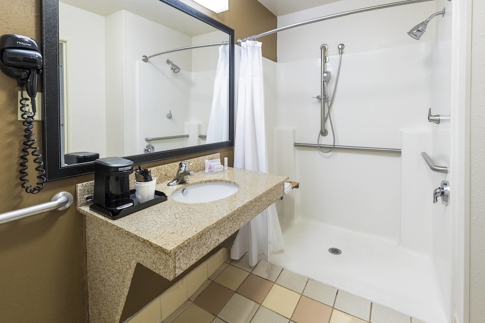 Fairfield Inn & Suites Marianna 20/67