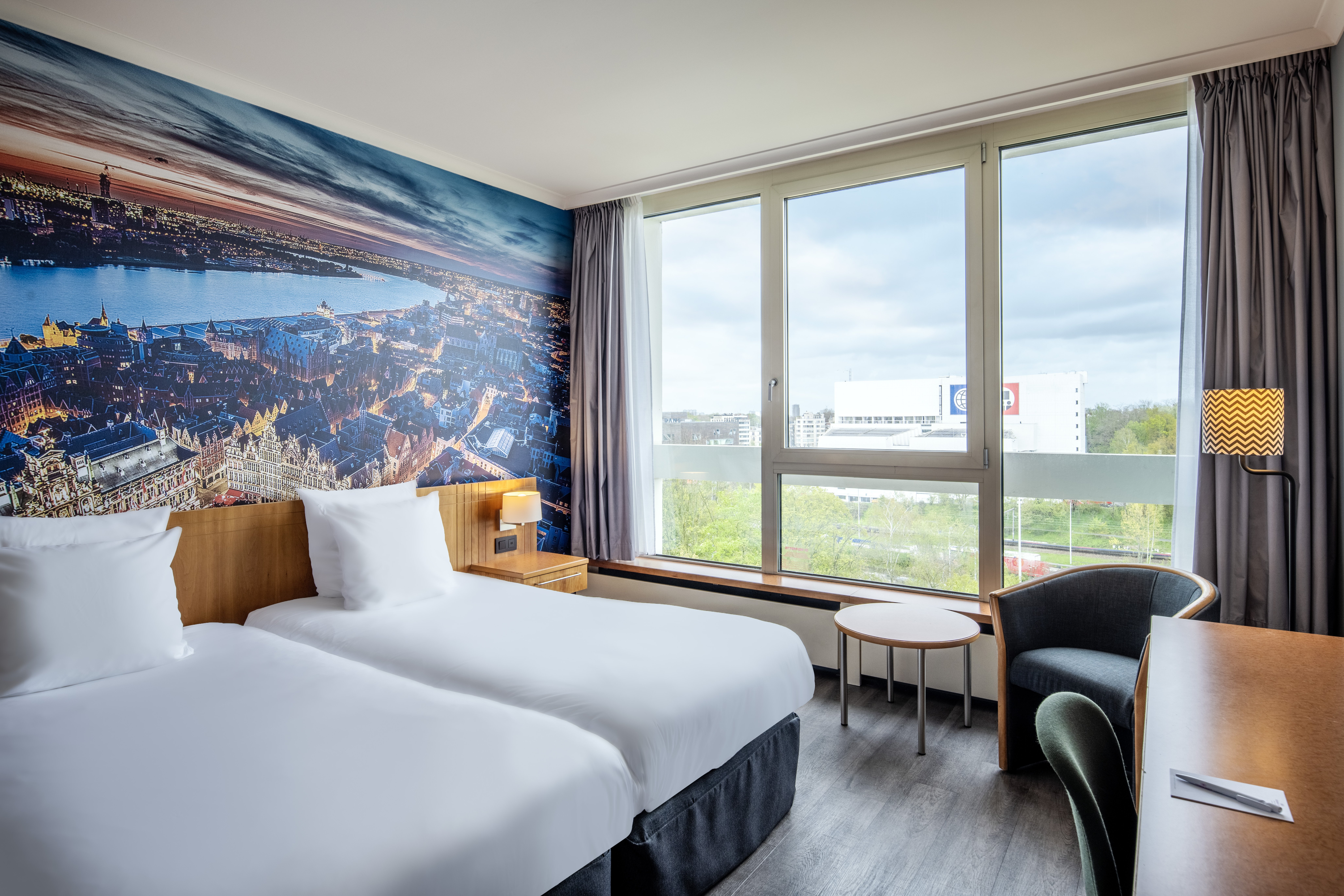 Room, Double Bed, Accessible