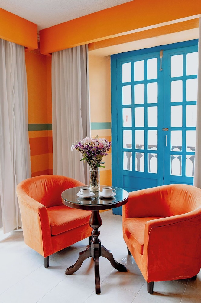 Hotel Plaza Colonial 42/62