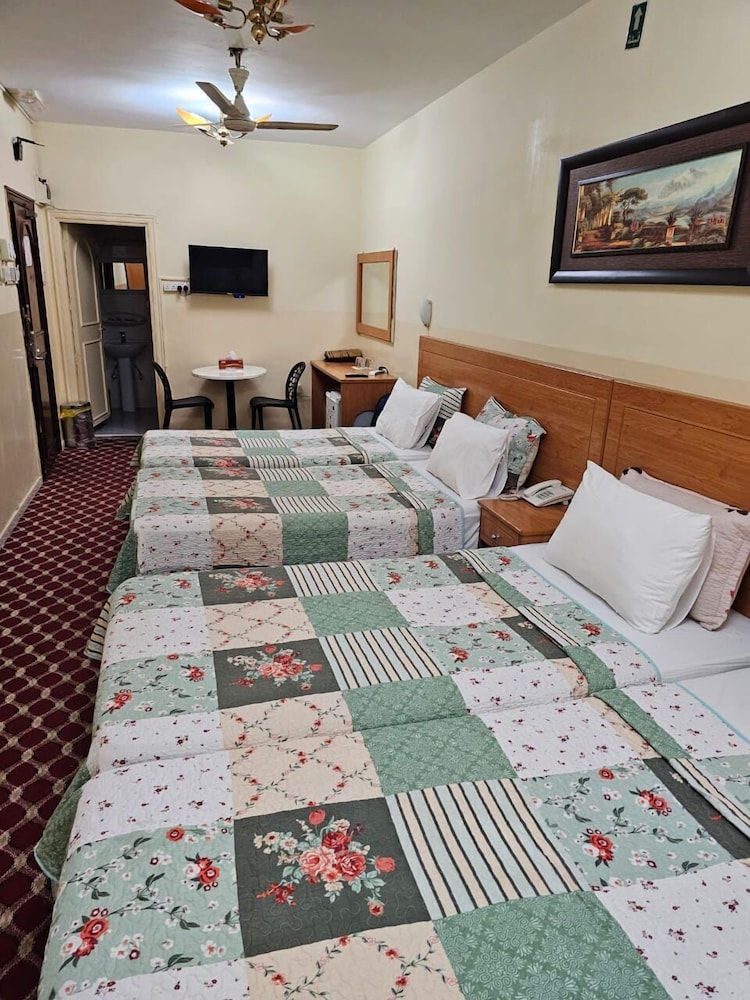 Al Ahrar Hotel 18/34