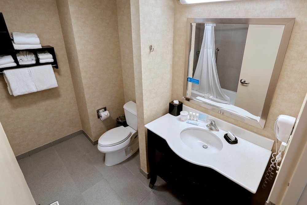 Hampton Inn & Suites Parsippany/North 20/55