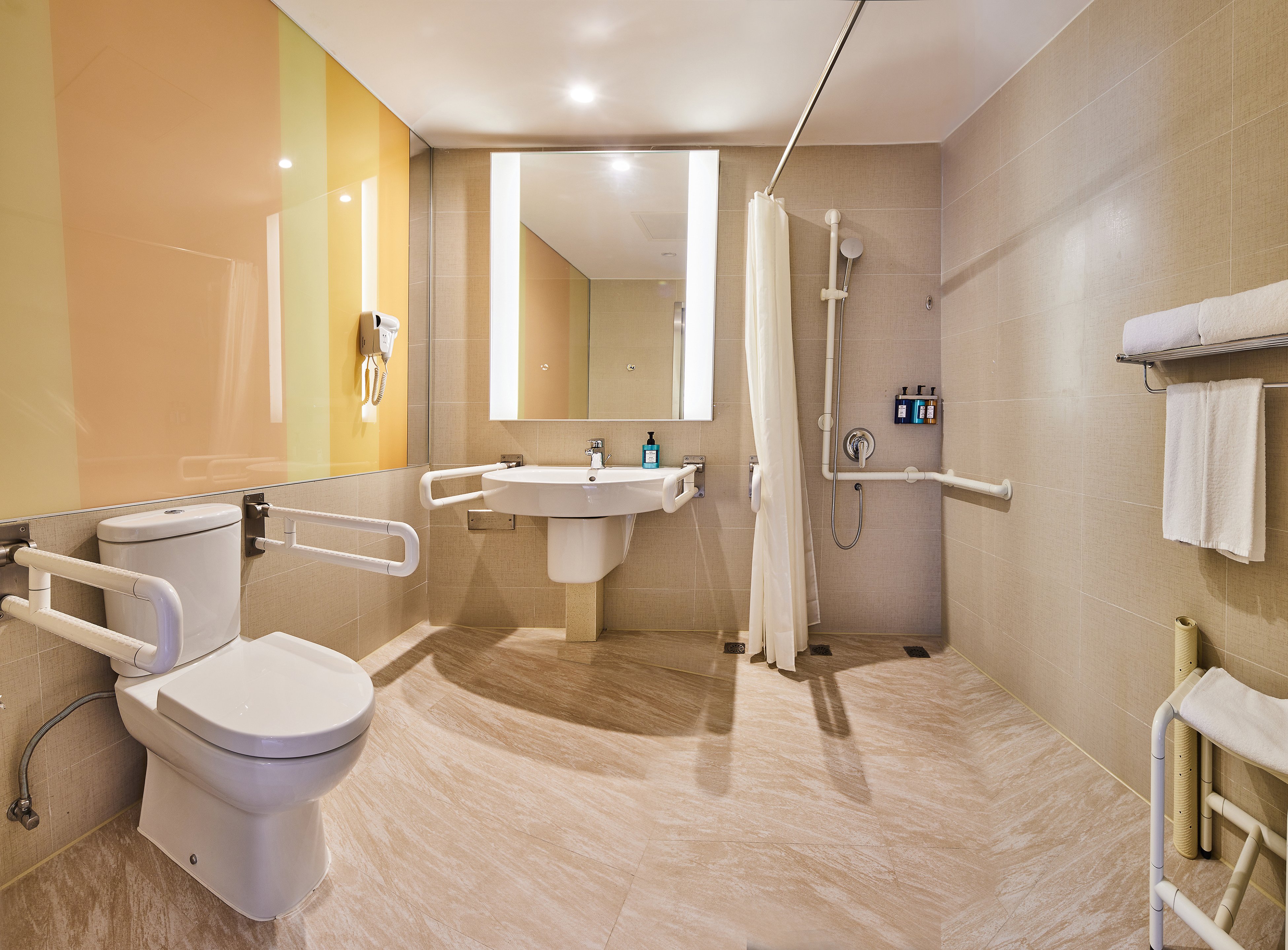 جناح بسرير كوين بغرفة نوم واحدة لذوي الإعاقة، Holiday Inn Express Shanghai Zhenping 2/2