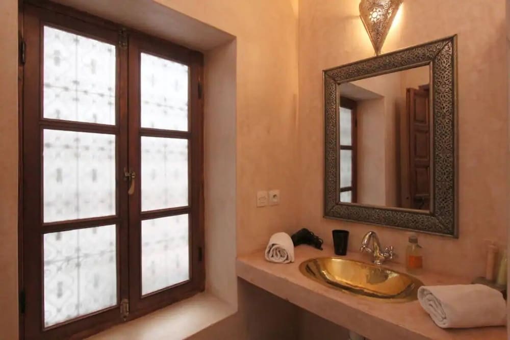 Riad 107 49/50