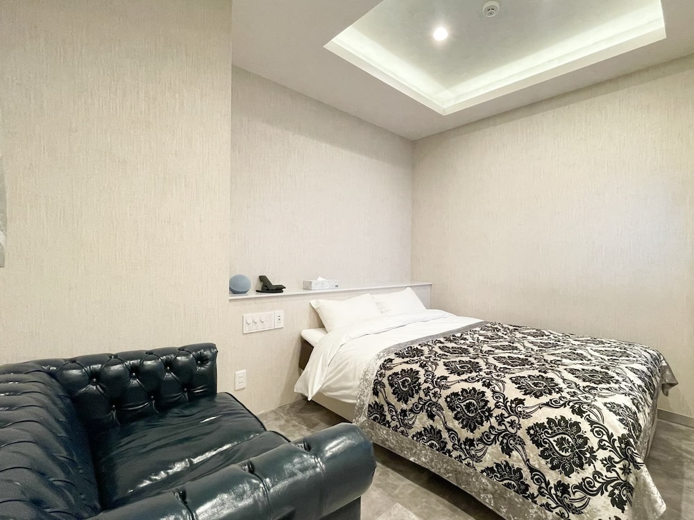 Hotel DIAMOND 12/50