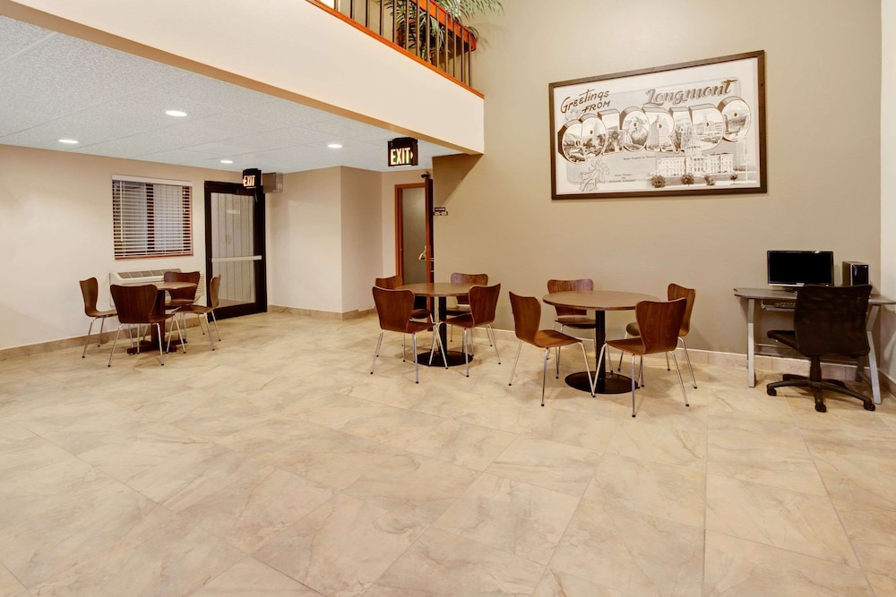 Super 8 by Wyndham Longmont/Del Camino 16/22