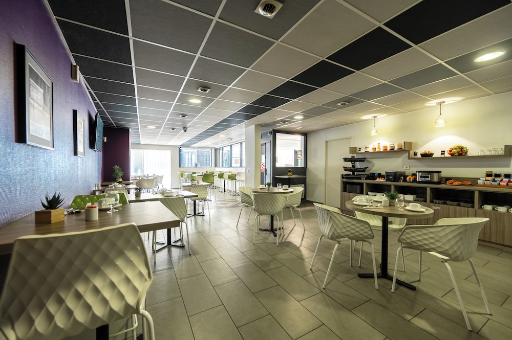 Nemea Appart Hotel Quai Victor Tours Centre 66/73