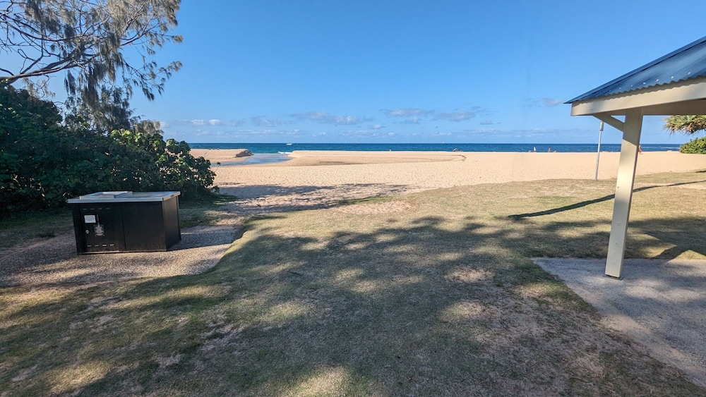 Moffat Beach Motel 50/62