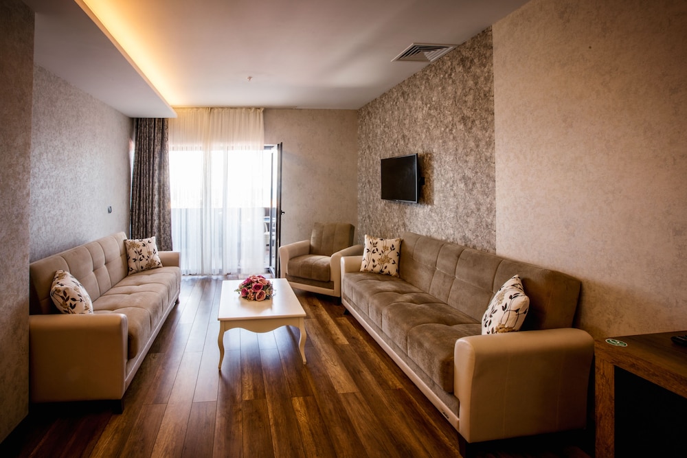 Life Point Hotel 48/67