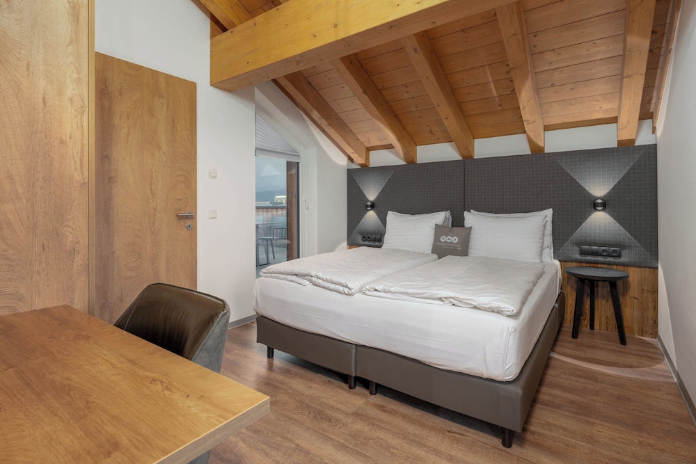 4 Bedrooms, Deluxe, Penthouse, 4 Double Beds, Sofa