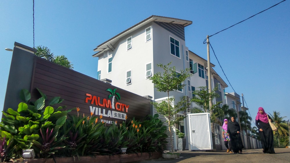 Palm City Villa photo4