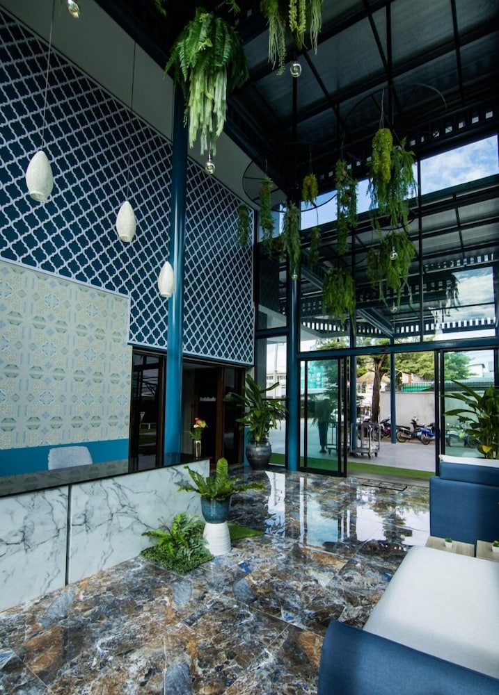 Blue Lagoon Hotel By Diamond 8/48