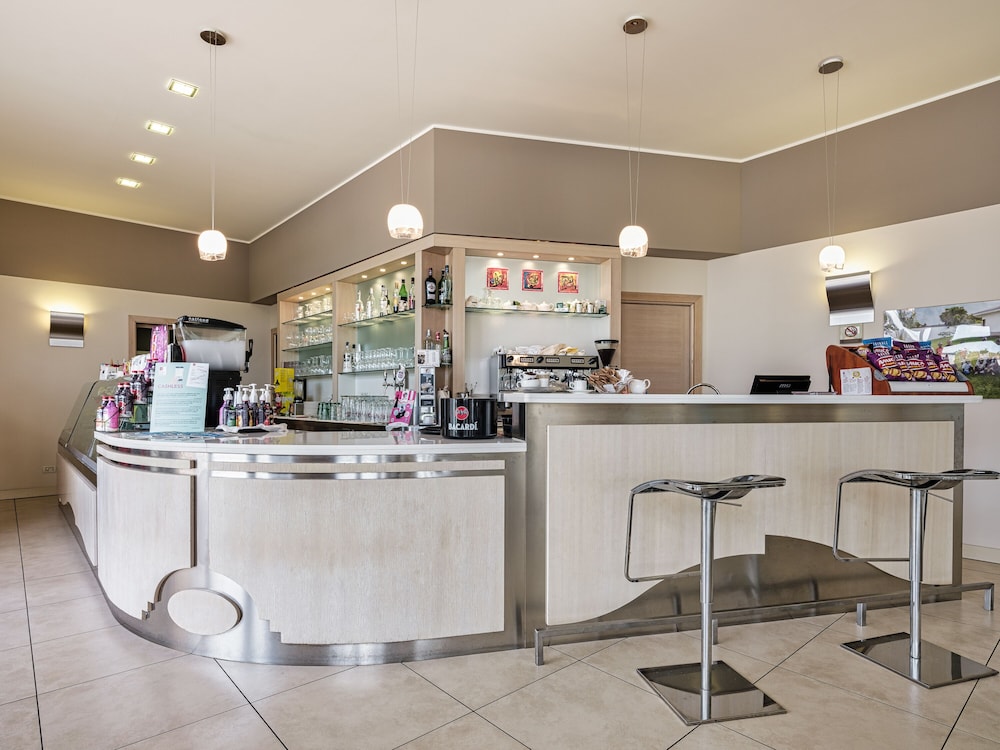 Parc Hotel Germano Suites 60/73