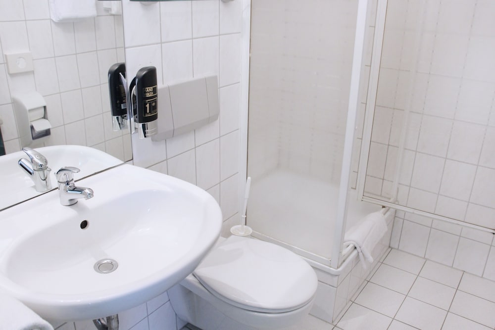 REGIOHOTEL Halle Leipzig Airport 23/24