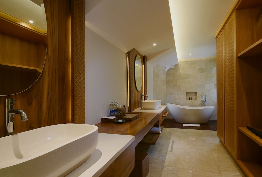 JAPA Suites and Villas 87/91
