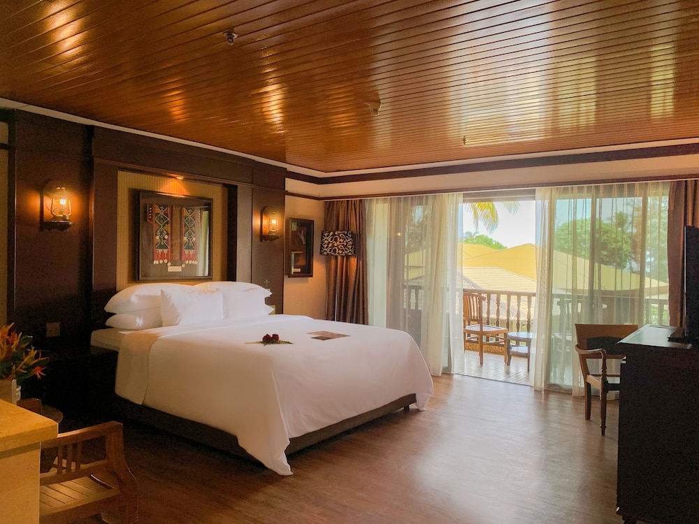DAMAI BEACH RESORT 28/63