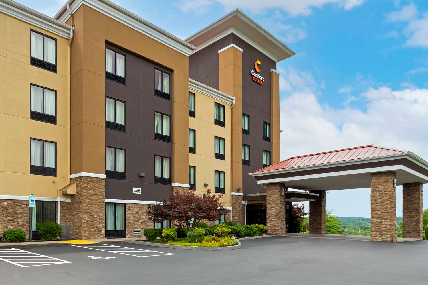 Comfort Suites Kingsport South 32/32