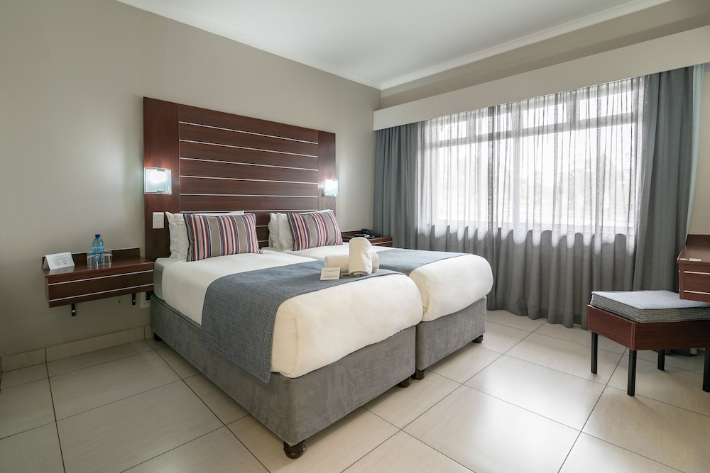 HOTEL SAVOY 17/50