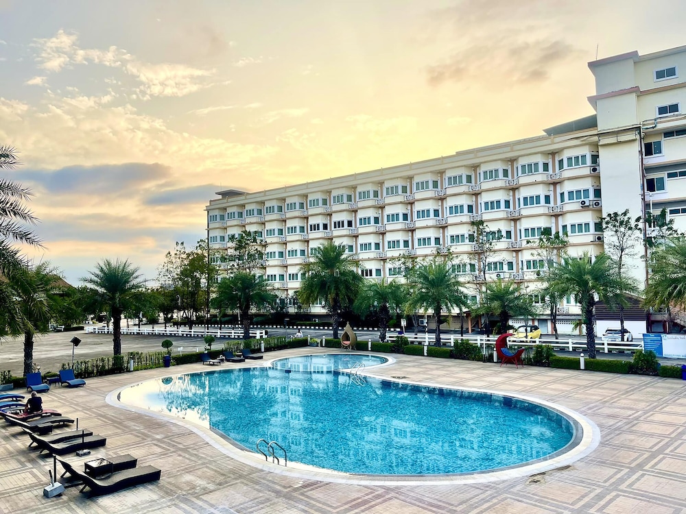 Siamgrand Hotel 67/71