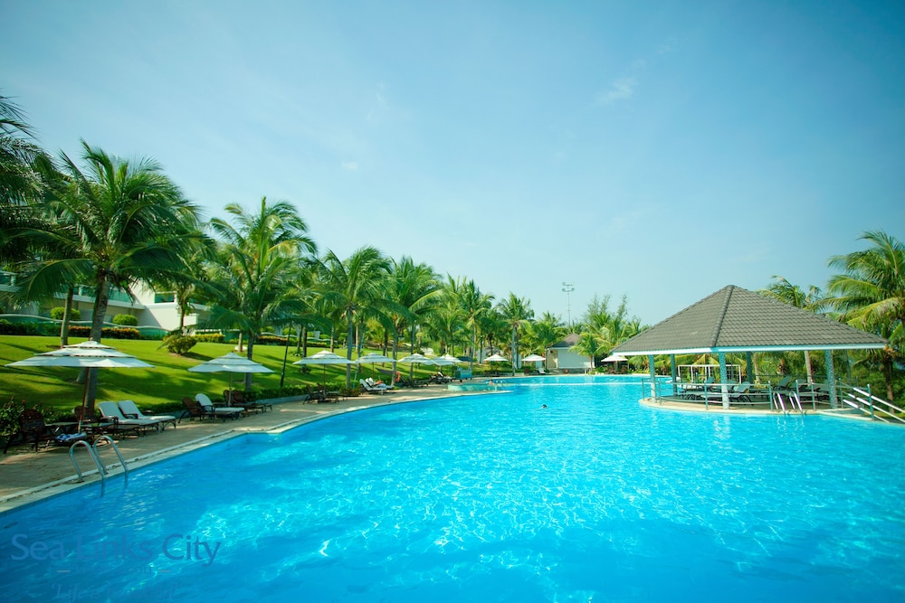 Sea Links Beach Villa 41/67