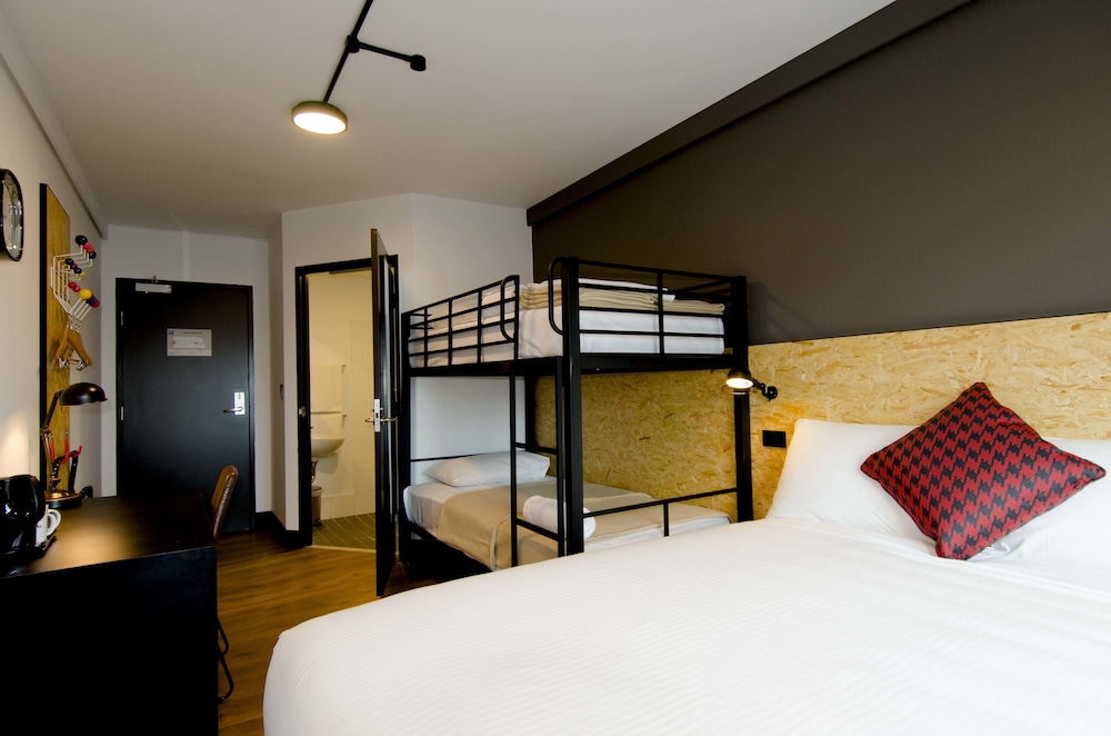 FAMILY, BUNK BED, QUEEN BED