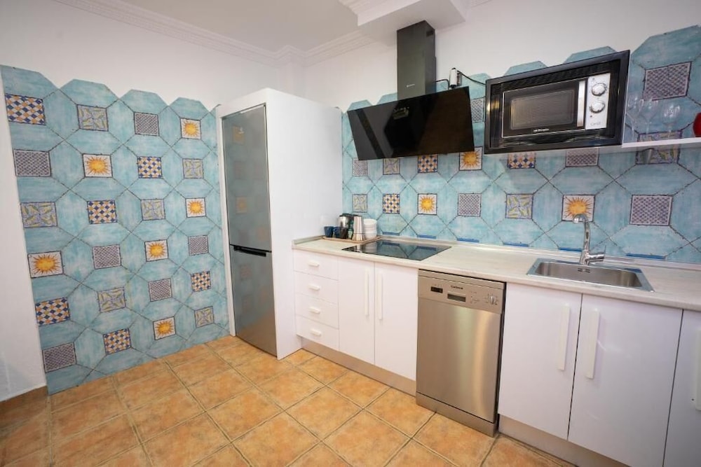 Abril Apartamentos 5/63