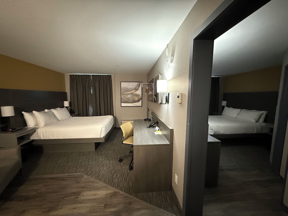 Efficiency, 2 Queen Beds