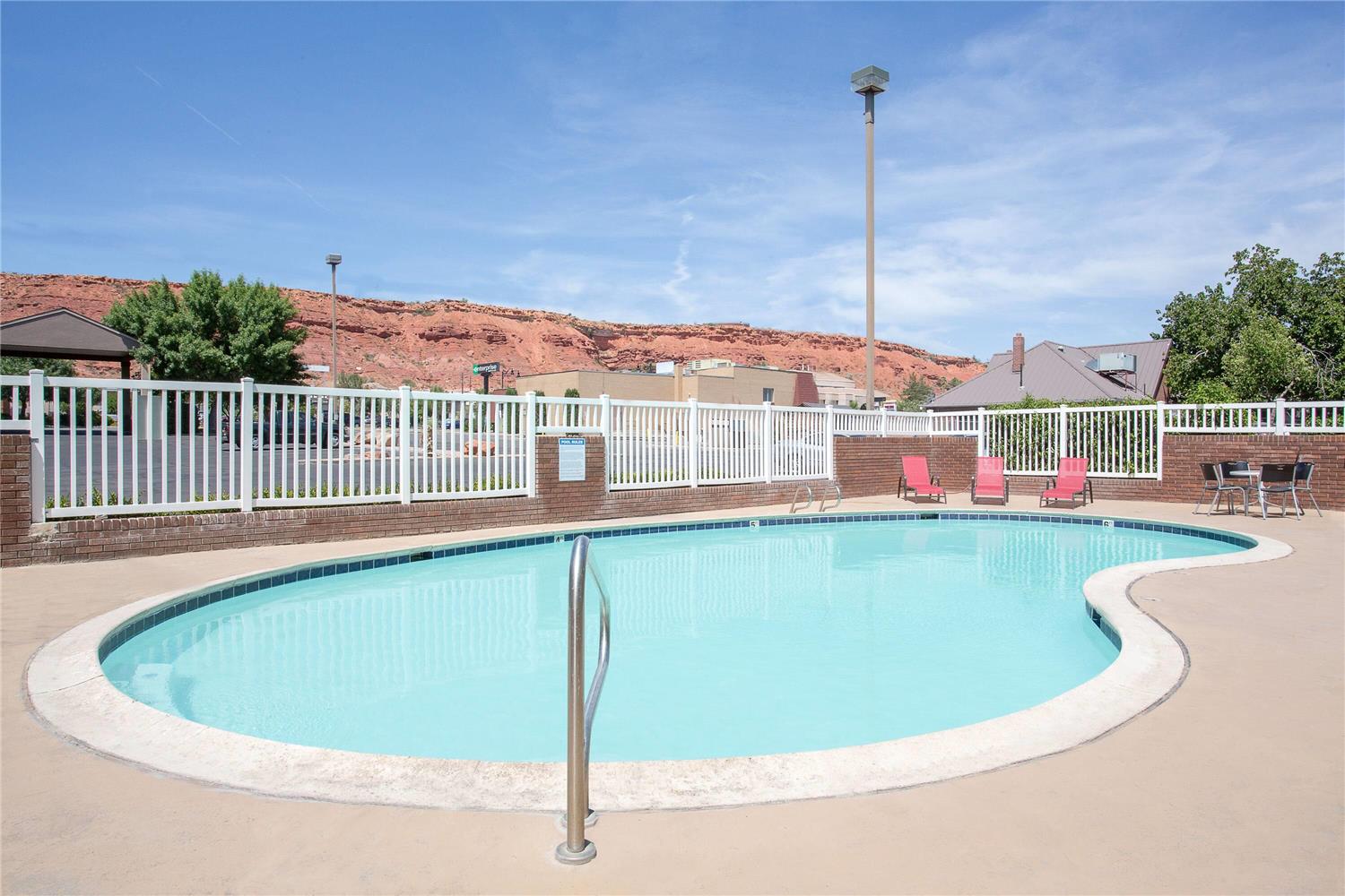 Super 8 By Wyndham St. George UT 23/23