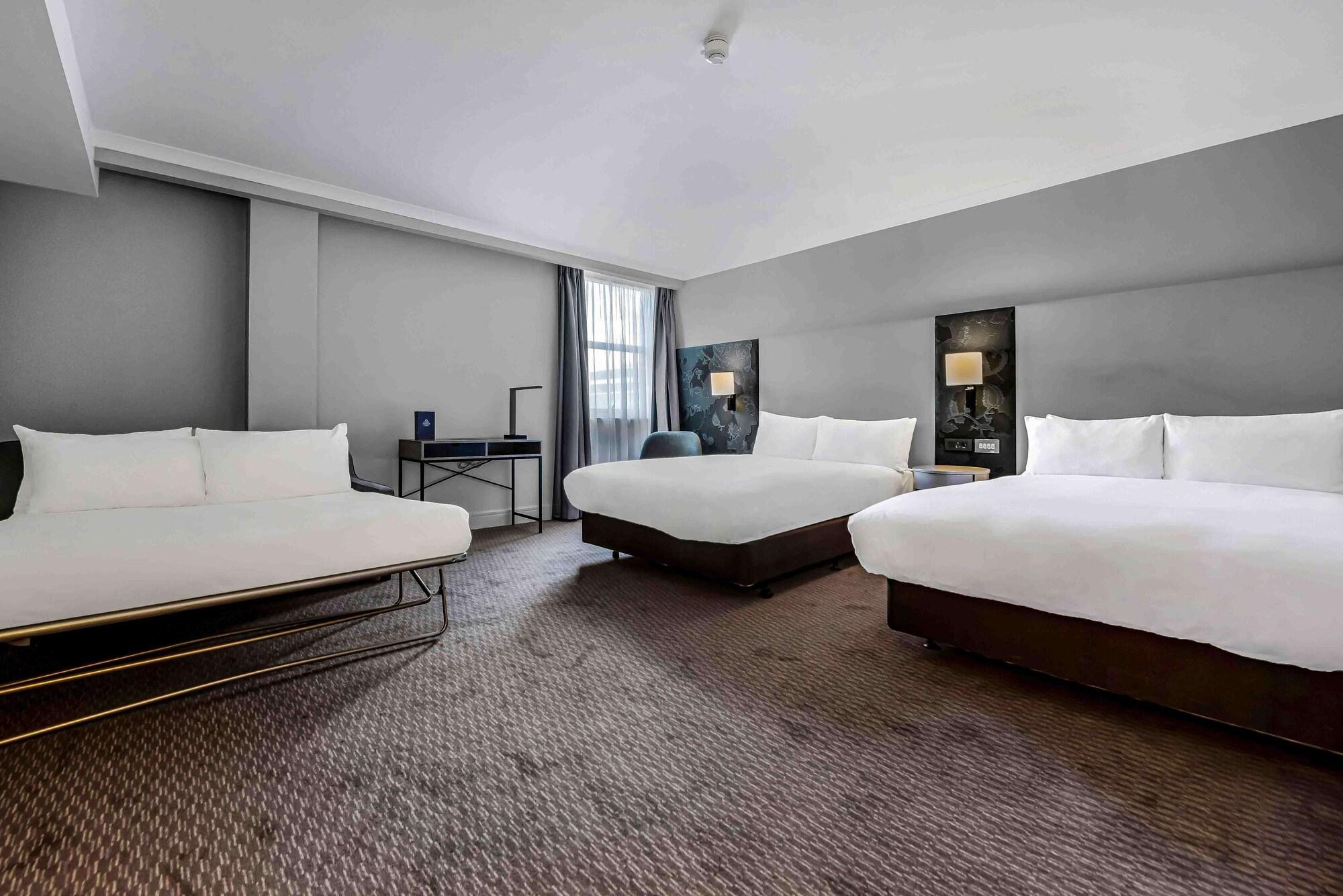 Deluxe, Multiple Beds
