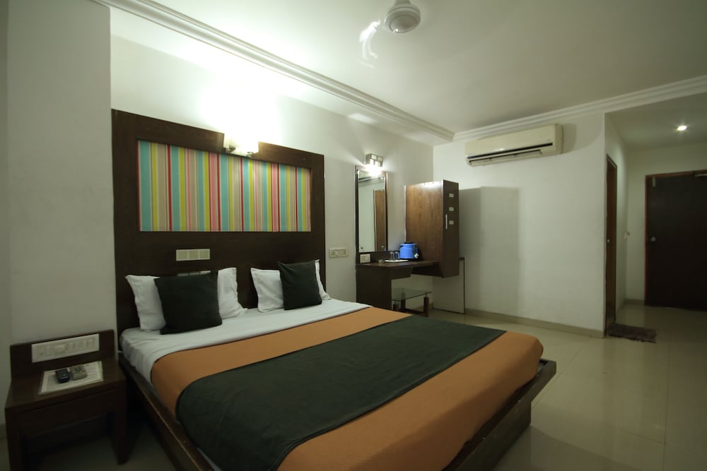 Capital O 891 Hotel Kadamb Inn 24/61