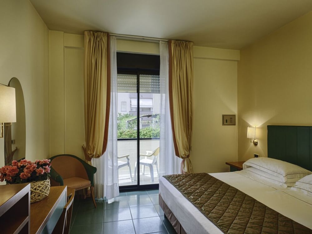 Hotel Cristallo 7/50