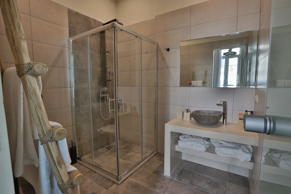 Ederlezi Boutique Hotel 54/60