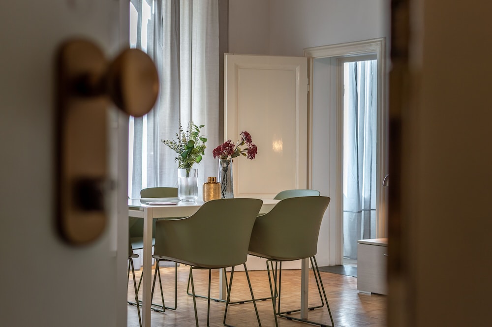 Wine Apartments Florence Pinot 44/47