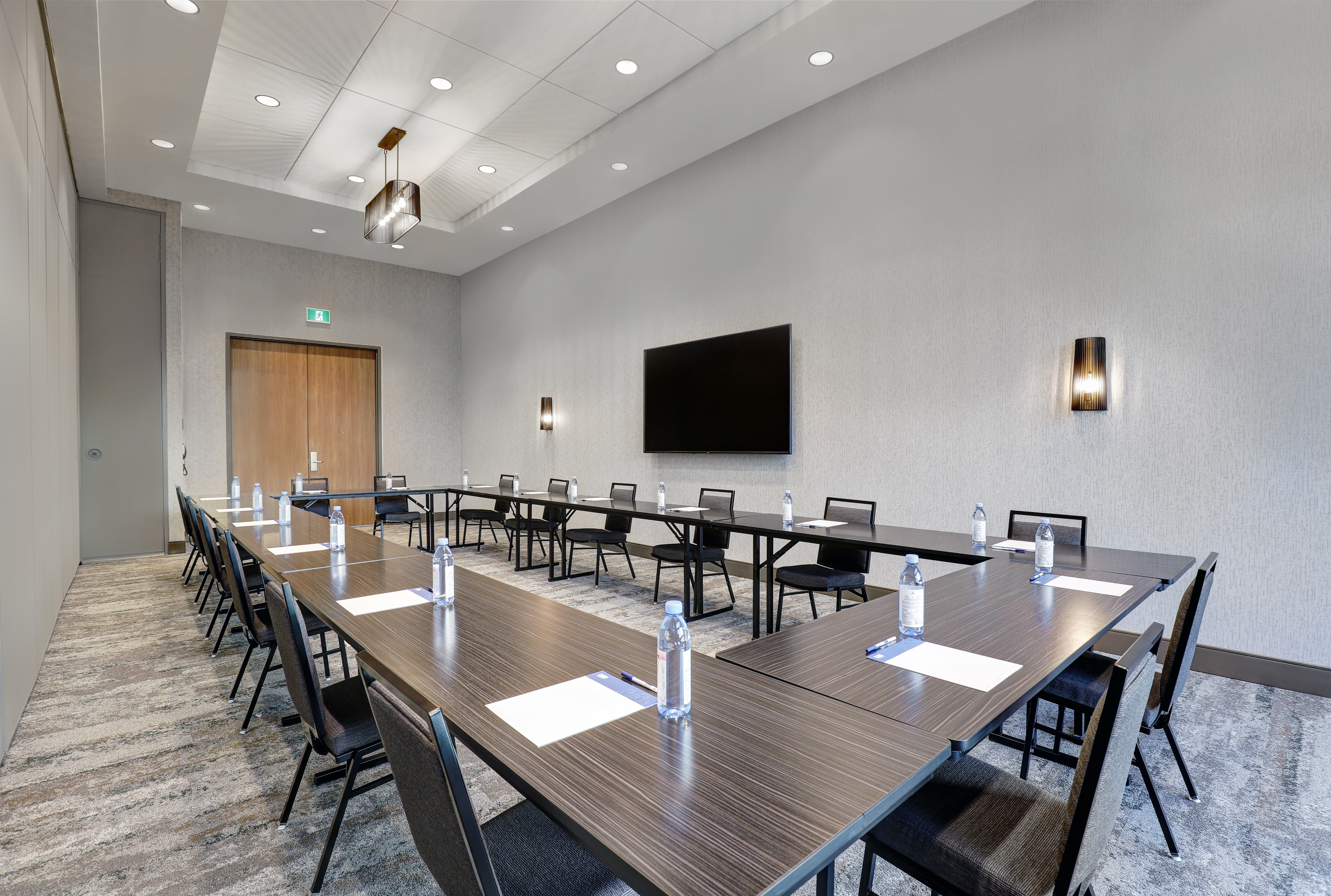 Holiday Inn Express Kingston West 44/60