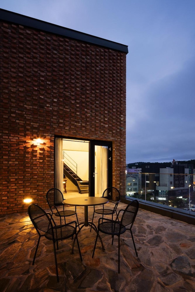 Gangneung Boutique Hotel Bombom 20/34