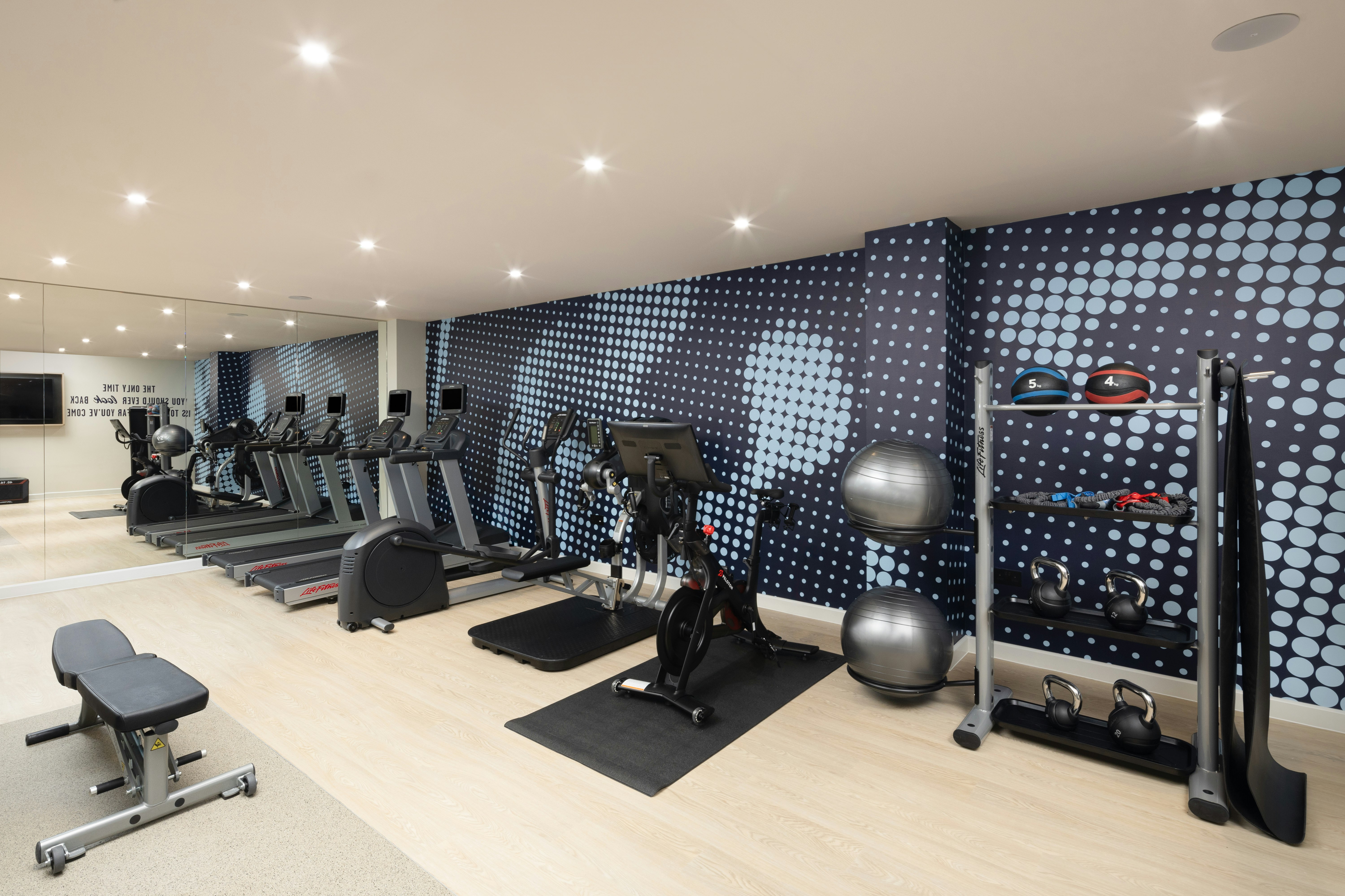 Hampton by Hilton London Old Street 24/36