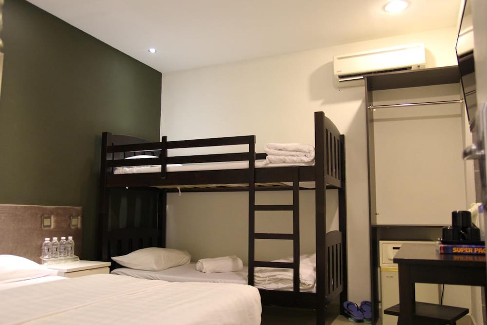 M Design Hotel Seri Kembangan 24/68