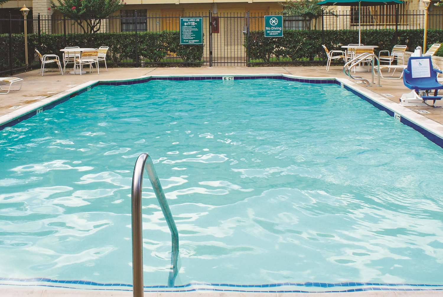 Baymont by Wyndham Houston La Porte 6/13
