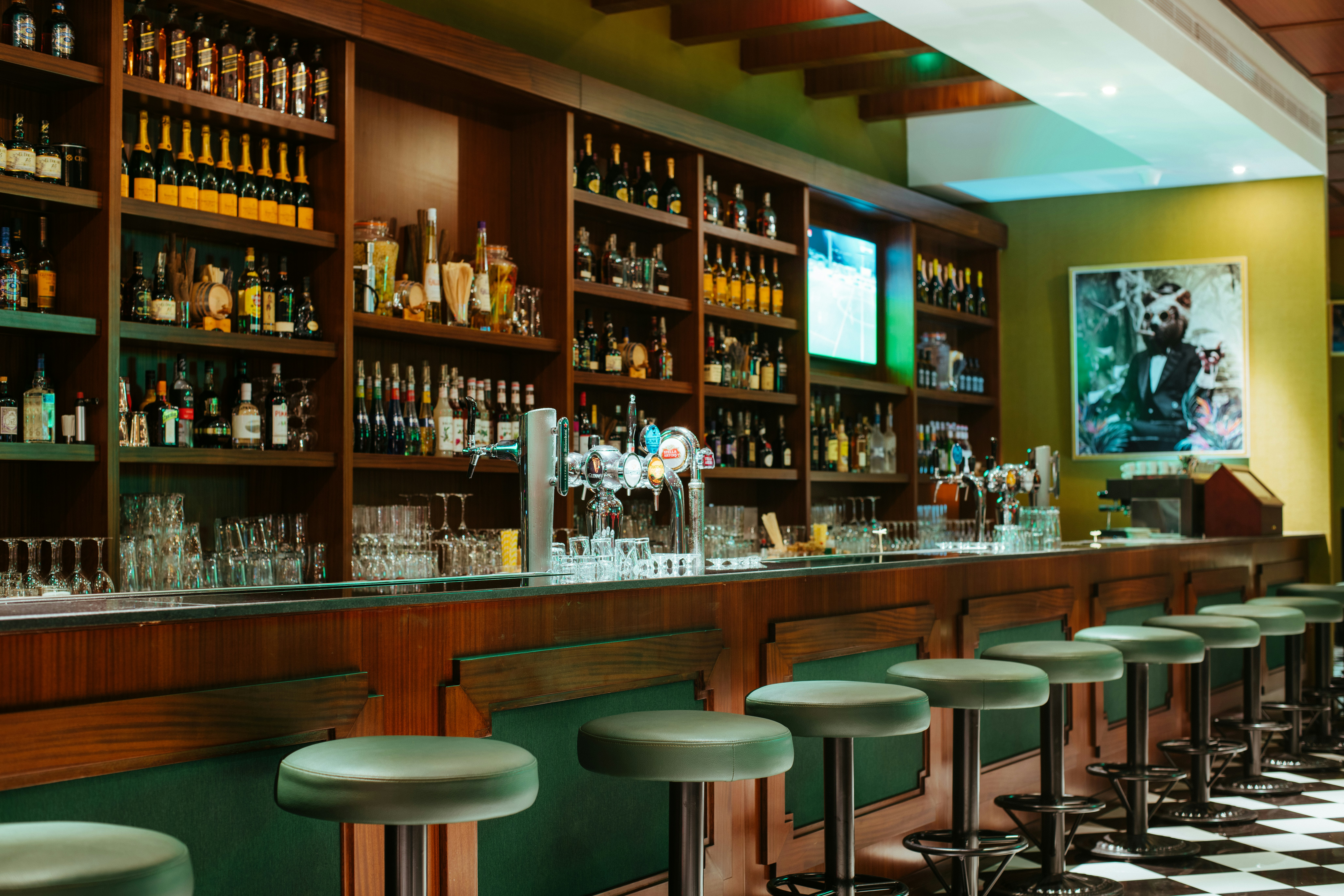restaurant cafeteria