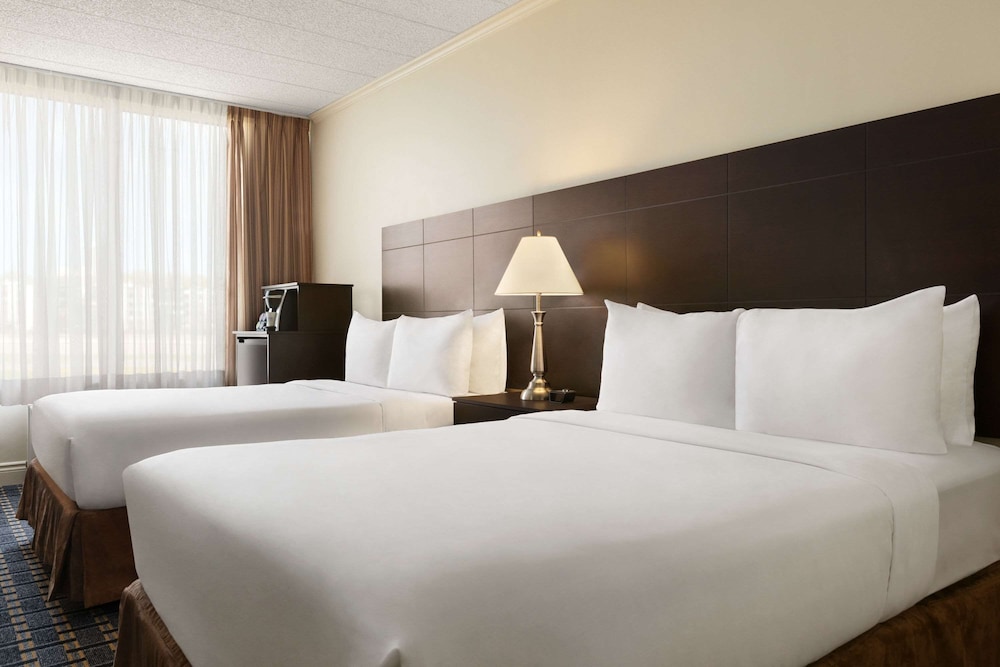 Travelodge by Wyndham Hotel & Convention Centre Quebec City 15/41