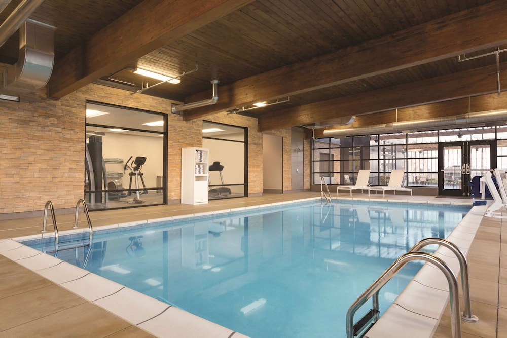 Country Inn & Suites by Radisson Lawrence KS 7/38