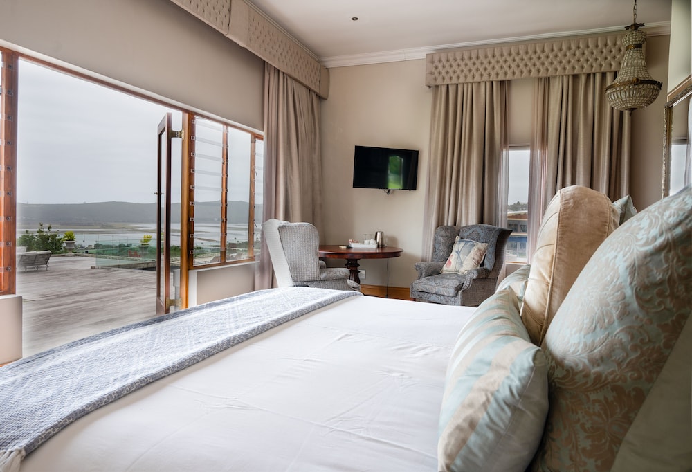 SUPERIOR, LAGOON VIEW