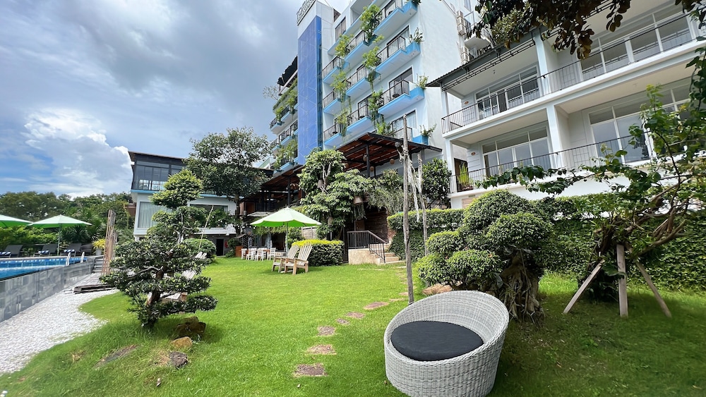 Tom Hill Boutique Resort & Spa Phu Quoc 64/67