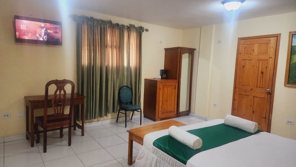 Pc Entreprises Guest House 16/50